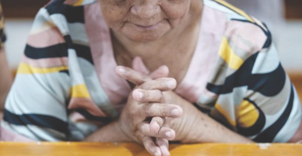 Praying tops Filipinos’ ways to cope with stress —&nbsp;SWS