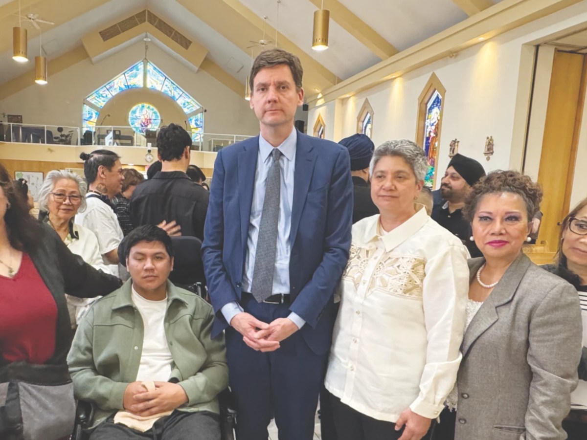 Community Stands in Solidarity at Memorial Mass Honoring Victims of Lapu-Lapu Festival&nbsp;Tragedy