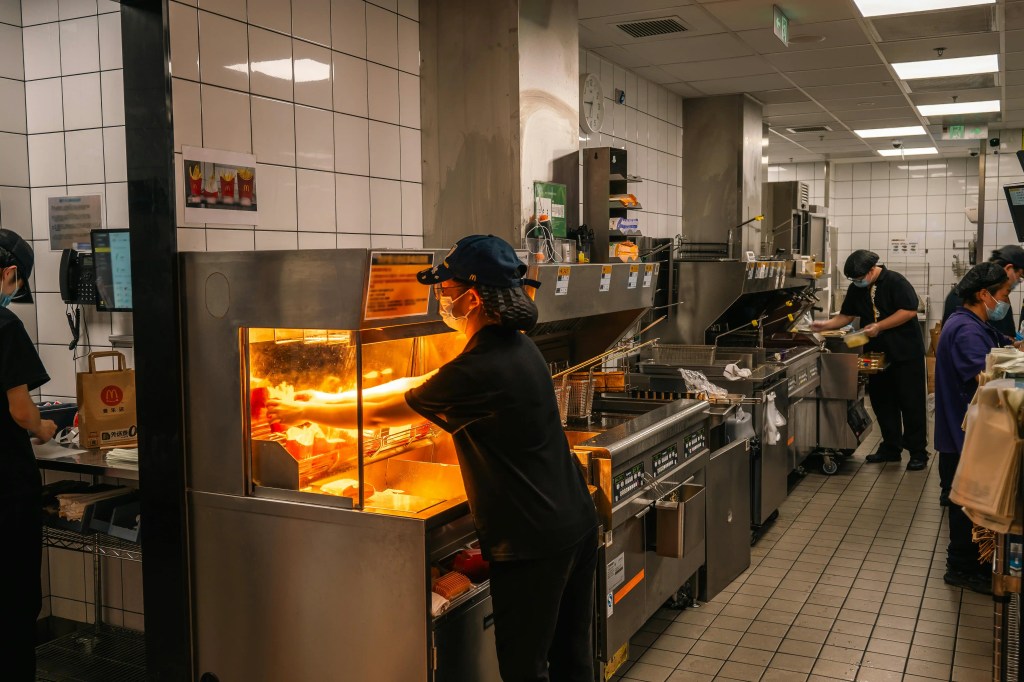 B.C.’s minimum wage increases to $18.25, June&nbsp;1